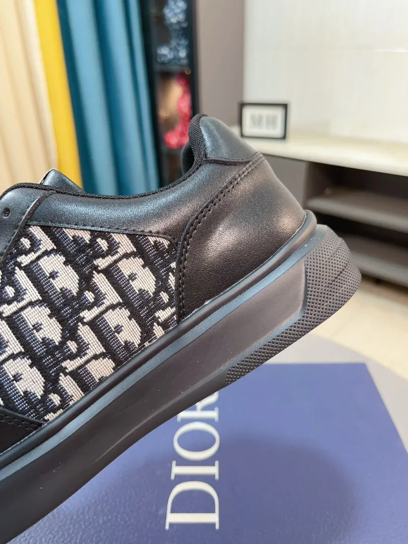 Men's men's shoes 💰420🌹🌹【Dior】Best-selling official website world premiere🔝Men's high-end brand of shoes latest series on the official website: uppers are made of imported cowhide with specially designed fabrics➕mesh breathable lining. Make walking more convenient and comfortable! Compared with the official quality, Midea’s 1:1 replica. Create a fashionable personality to set off your uniqueness! A must-have for trendy men! Classic style. Men's sizes: 38-44.